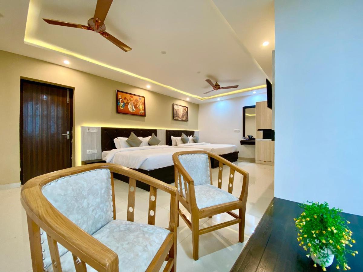 Hotel Kavita Palace Lansdowne Extérieur photo
